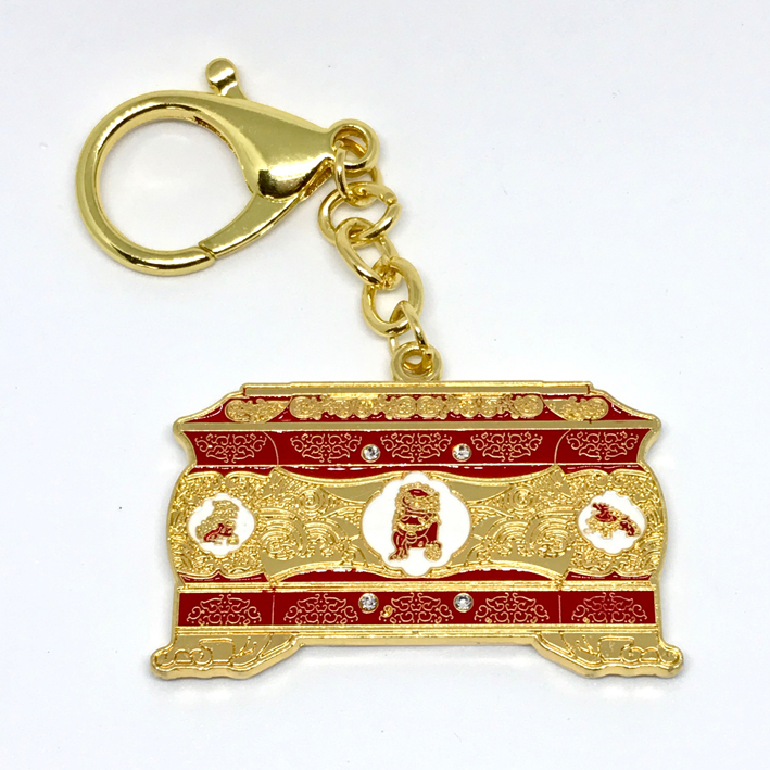 Treasure Chest Amulet w Lucky Cat square