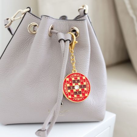 Perfect 10 Amulet Lifestyle sq